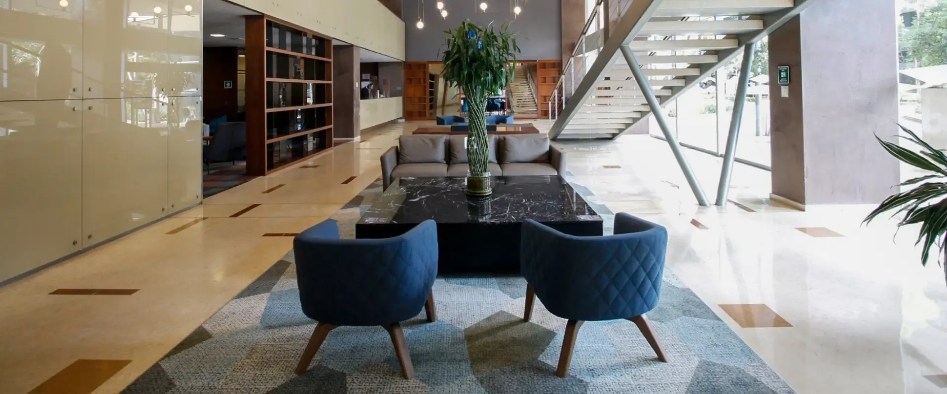 La combinación perfecta de hospitalidad y elegancia ESTELAR Milla de Oro Colombia - Medellín La combinación perfecta de hospitalidad y elegancia ESTELAR Milla de Oro Colombia - Medellín