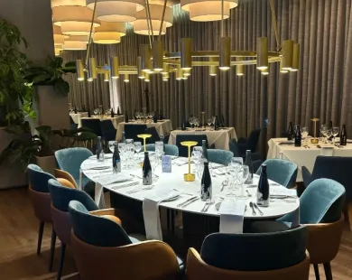 Kuzina Restaurante ESTELAR Milla de Oro Colombia - Medellín Kuzina Restaurante ESTELAR Milla de Oro Colombia - Medellín
