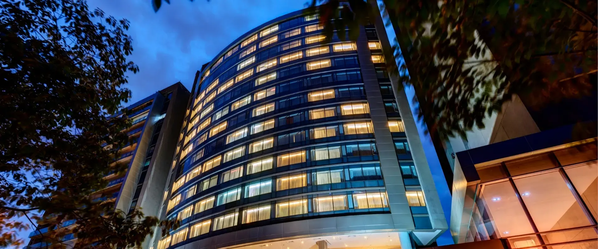 ¡Anticípate hasta 45 días o reserva mínimo 4 noches y ahorra más! ESTELAR Milla de Oro Colombia - Medellín ¡Anticípate hasta 45 días o reserva mínimo 4 noches y ahorra más! ESTELAR Milla de Oro Colombia - Medellín